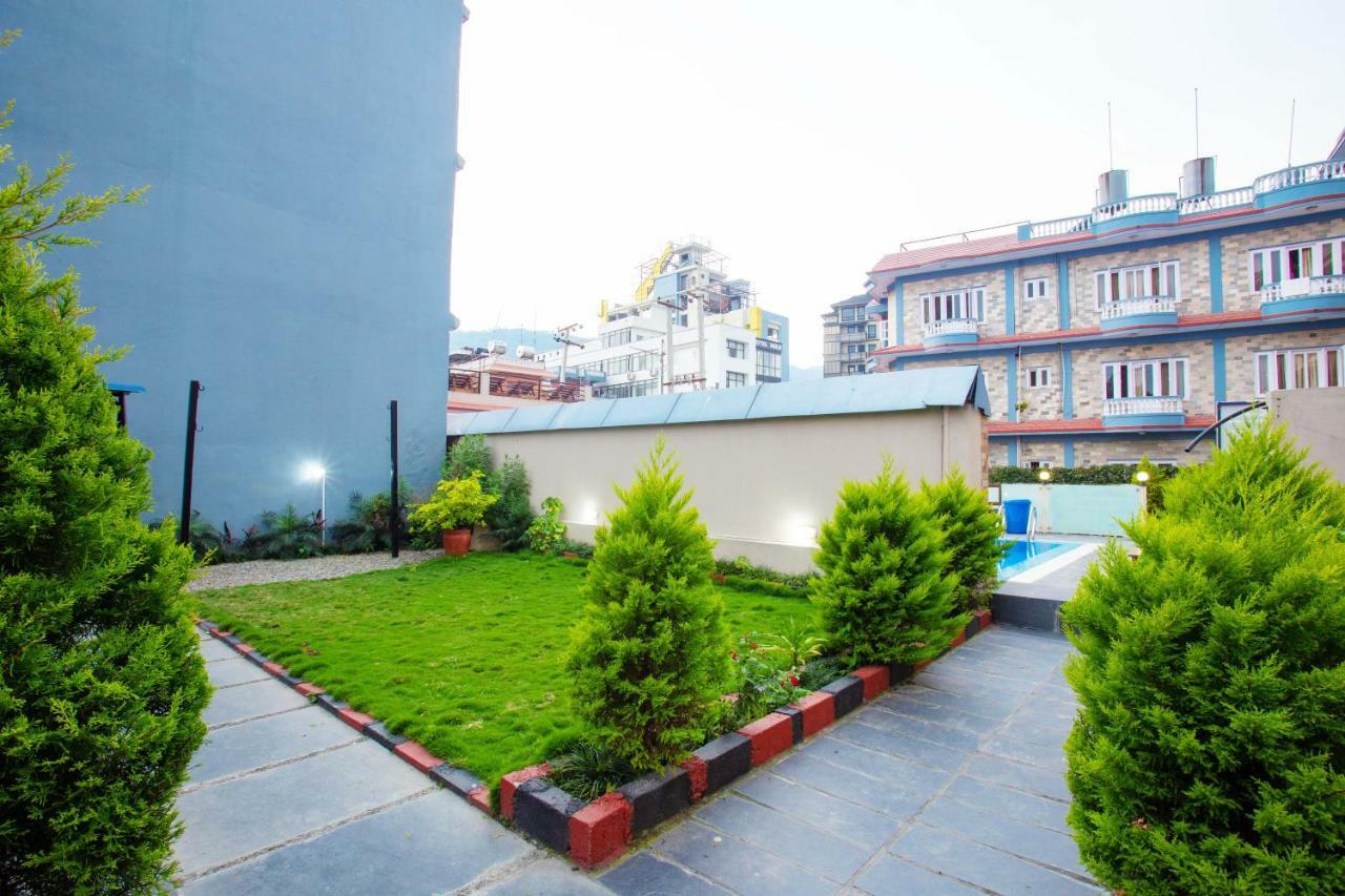 Hotel Iceland Pokhara Extérieur photo