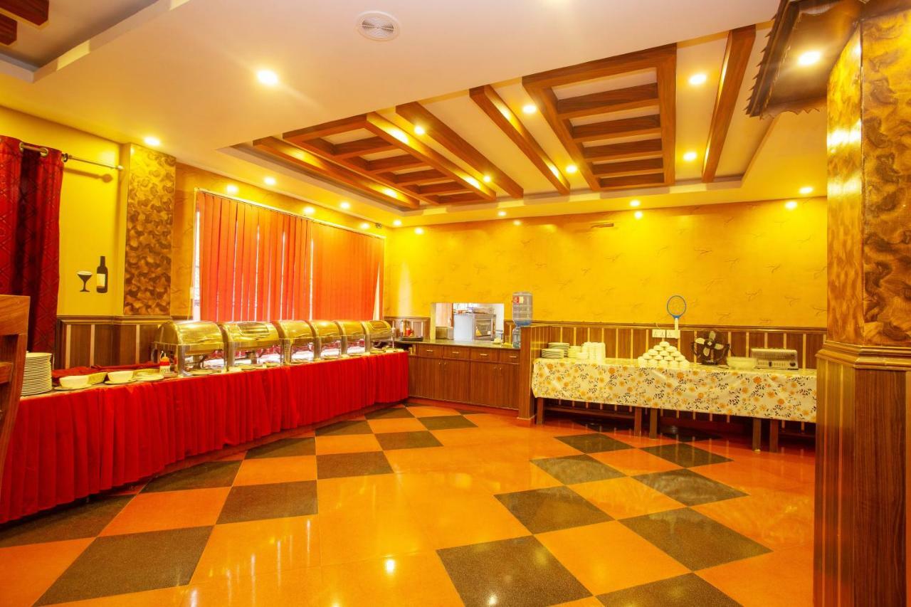 Hotel Iceland Pokhara Extérieur photo