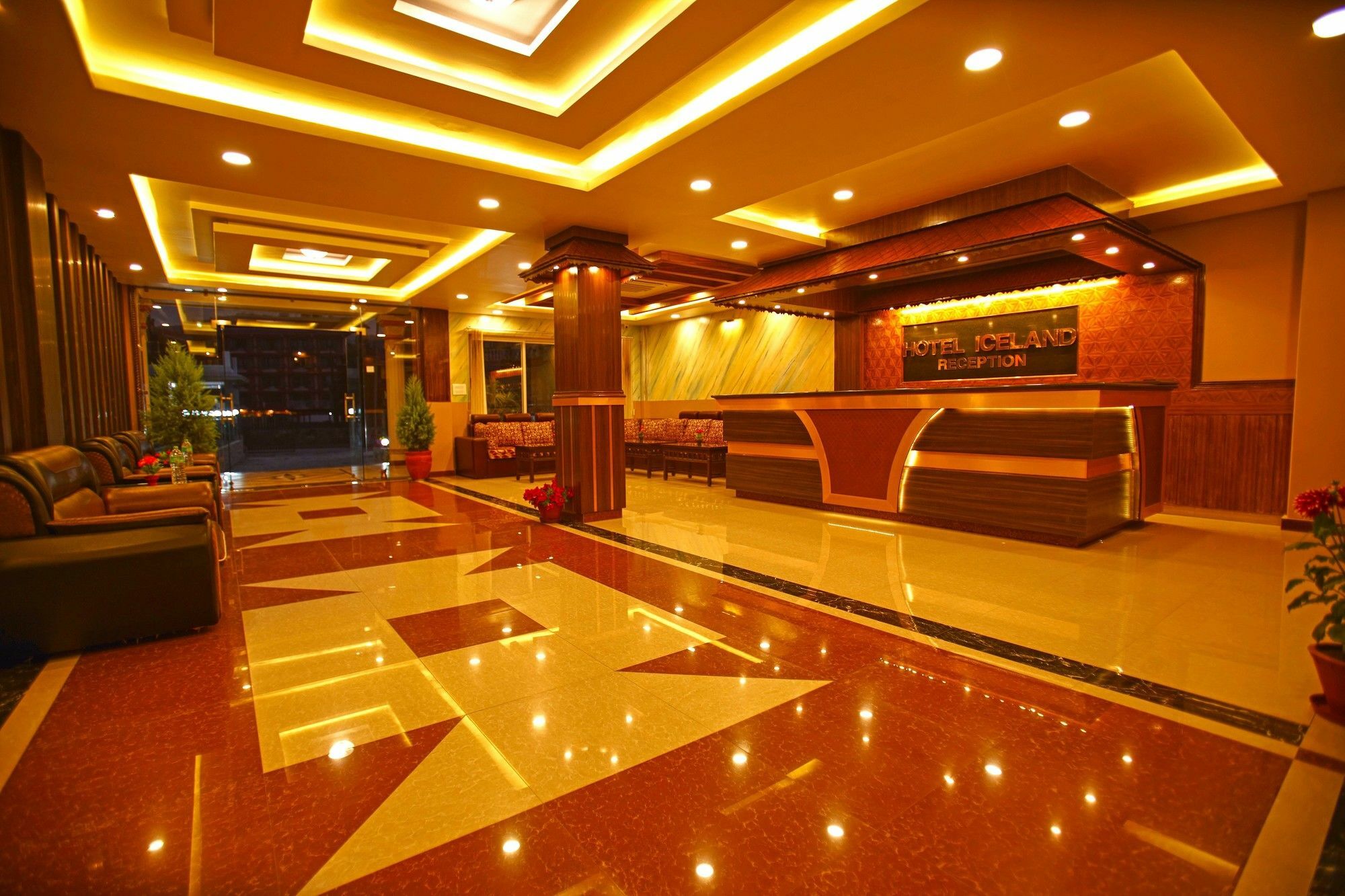 Hotel Iceland Pokhara Extérieur photo