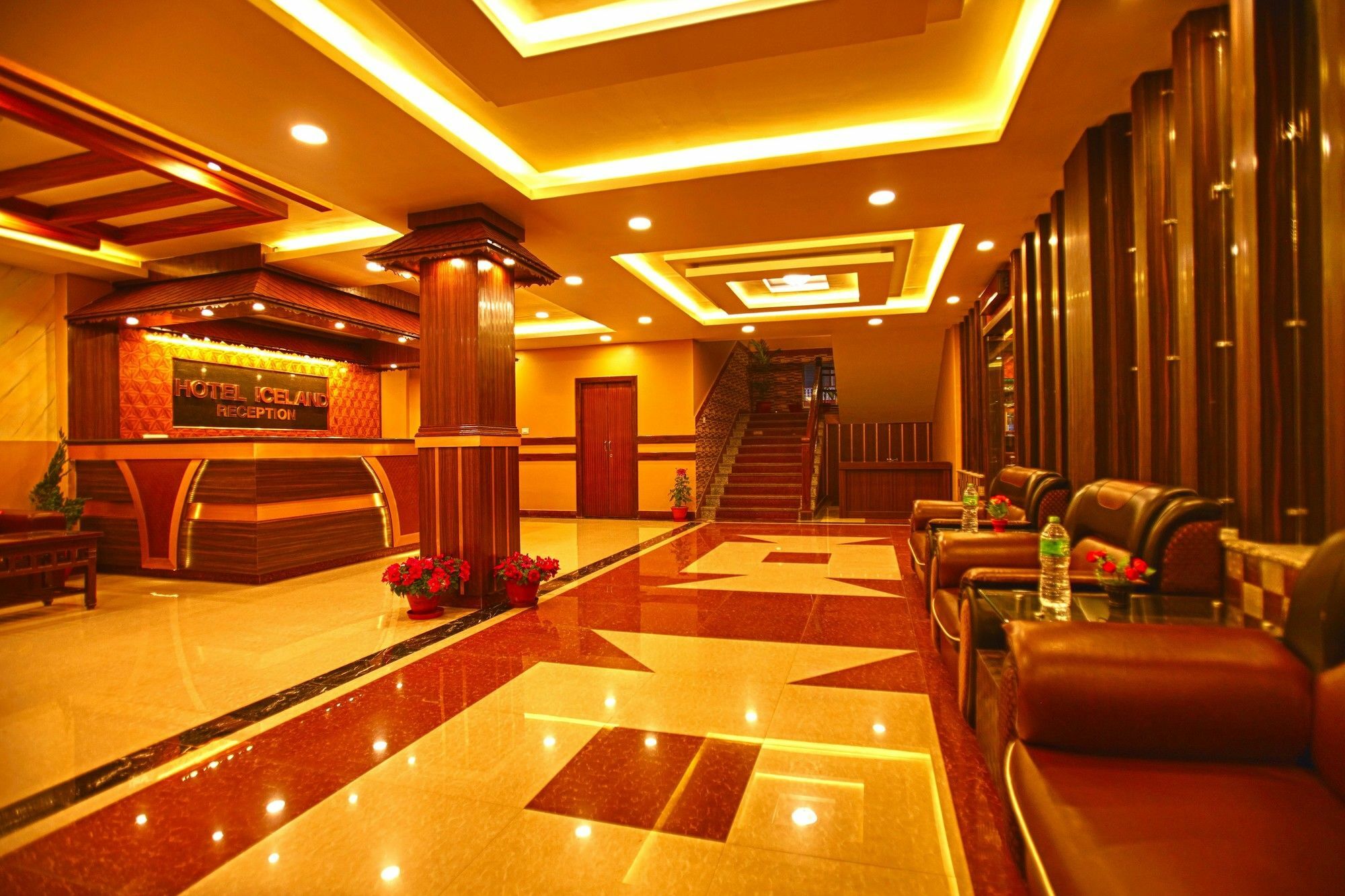 Hotel Iceland Pokhara Extérieur photo